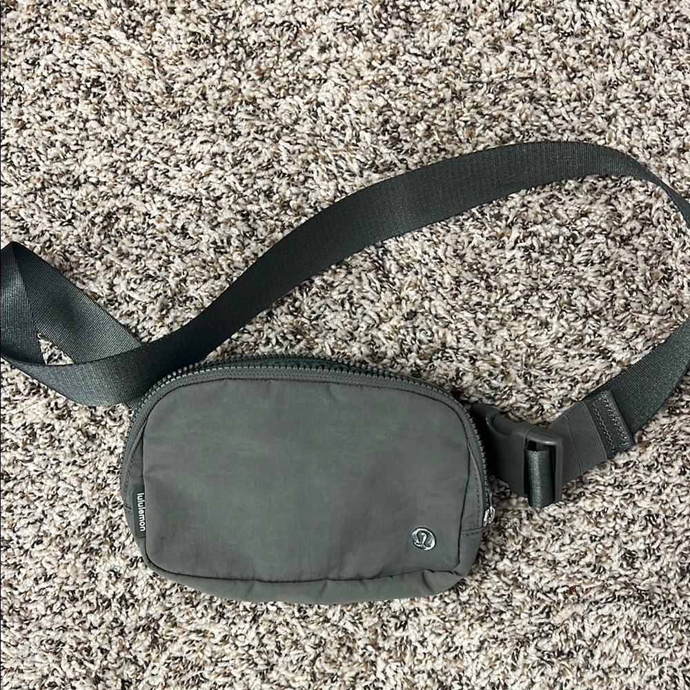 lululemon athletica Charcoal Belt Bag